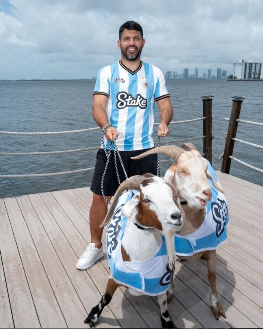 Post de la campaña de Stake con el "Kun" Agüero