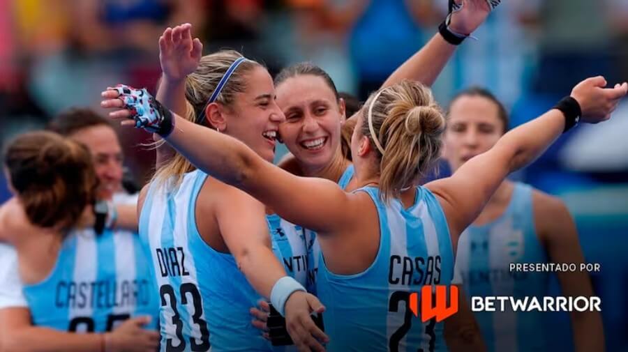 Las pibas juegan hockey: BetWarrior festeja tras el bronce de Las Leonas